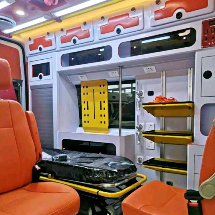 金沙长途救护车护送病人租赁价格